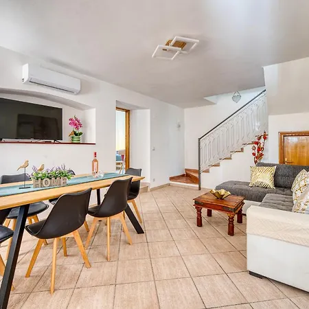 Guesthost - Il Borghetto Cozy In Assisi * Castelnuovo (Perugia)